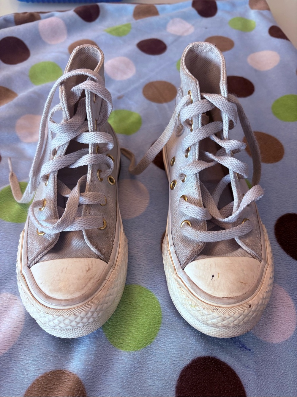 Converse Kids High-Top Sneakers in Light Gray